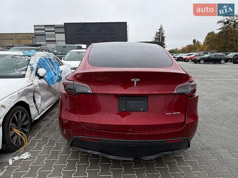 Внедорожник / Кроссовер Tesla Model Y 2025 в Львове
