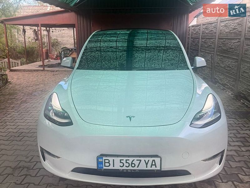 Tesla Model Y 2023