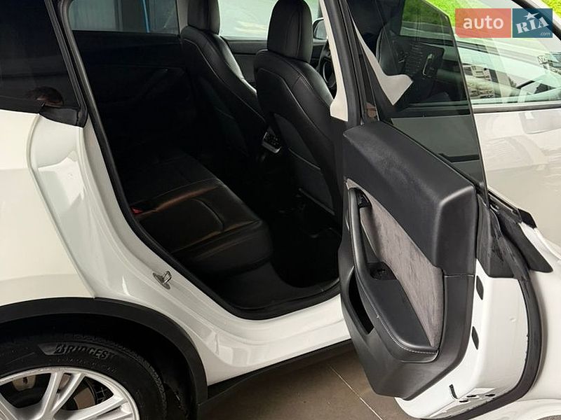 Позашляховик / Кросовер Tesla Model Y 2020 в Львові