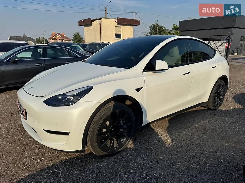 Tesla Model Y