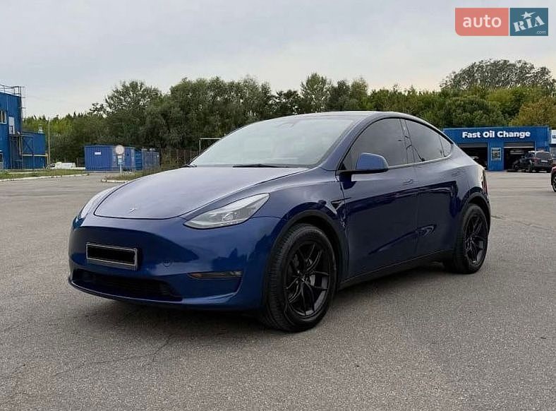 Внедорожник / Кроссовер Tesla Model Y 2021 в Киеве