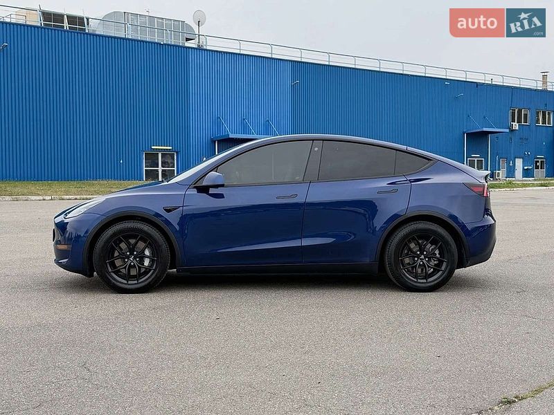 Внедорожник / Кроссовер Tesla Model Y 2021 в Киеве