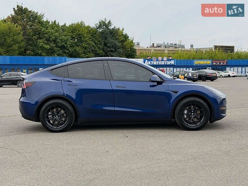 Внедорожник / Кроссовер Tesla Model Y 2021 в Киеве