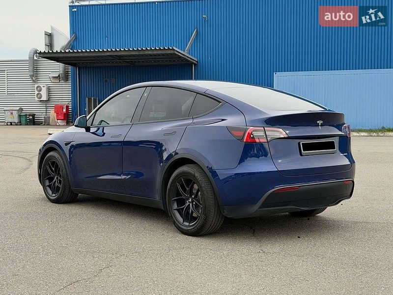 Внедорожник / Кроссовер Tesla Model Y 2021 в Киеве