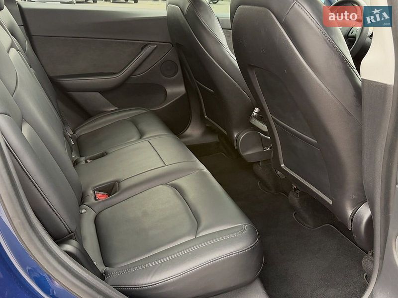 Внедорожник / Кроссовер Tesla Model Y 2021 в Киеве