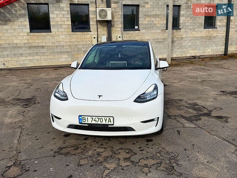 Внедорожник / Кроссовер Tesla Model Y 2022 в Кременчуге