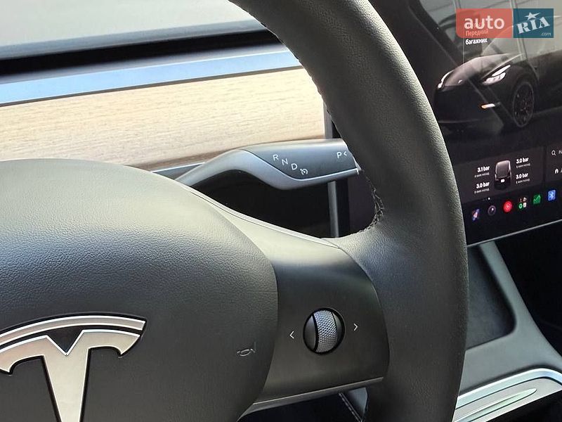 Внедорожник / Кроссовер Tesla Model Y 2023 в Киеве
