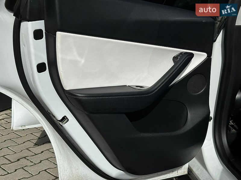 Внедорожник / Кроссовер Tesla Model Y 2020 в Одессе