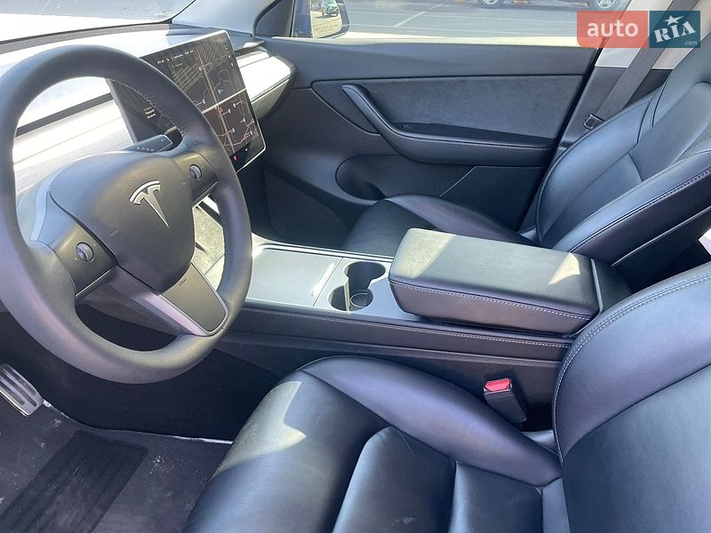 Внедорожник / Кроссовер Tesla Model Y 2021 в Киеве
