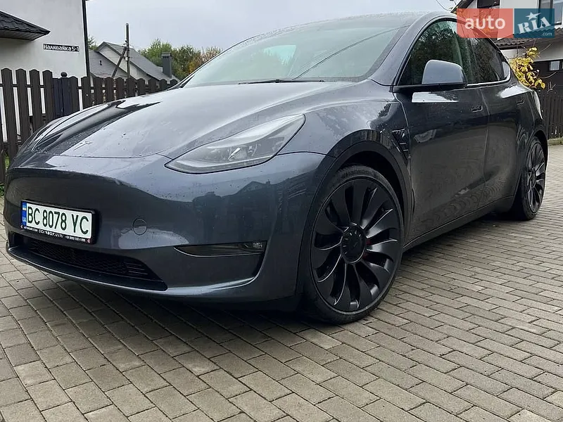 Tesla Model Y