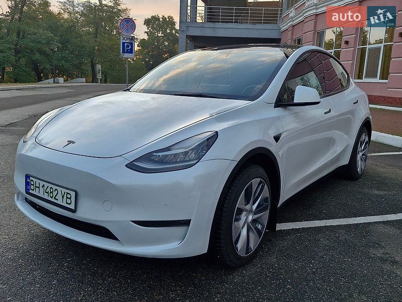 Внедорожник / Кроссовер Tesla Model Y 2021 в Одессе