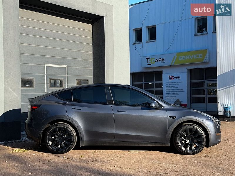 Позашляховик / Кросовер Tesla Model Y 2023 в Києві
