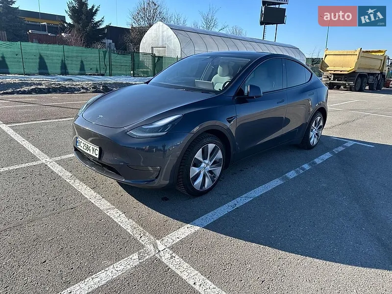 Tesla Model Y