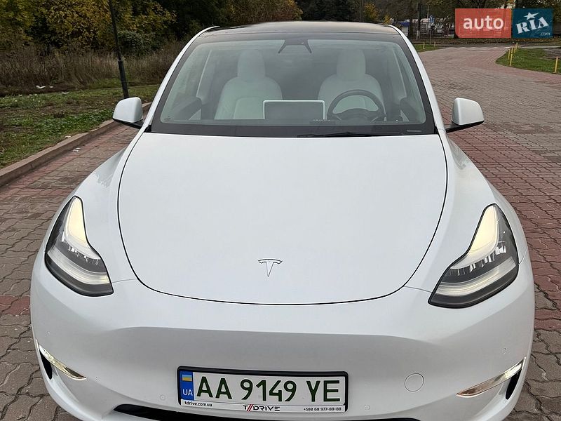 Внедорожник / Кроссовер Tesla Model Y 2021 в Обухове