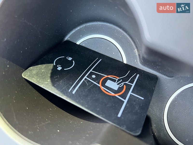 Внедорожник / Кроссовер Tesla Model Y 2024 в Одессе