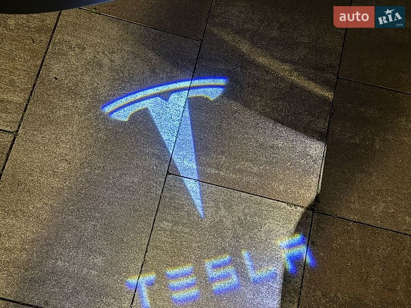 Внедорожник / Кроссовер Tesla Model Y 2022 в Броварах