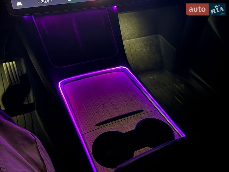 Внедорожник / Кроссовер Tesla Model Y 2022 в Броварах