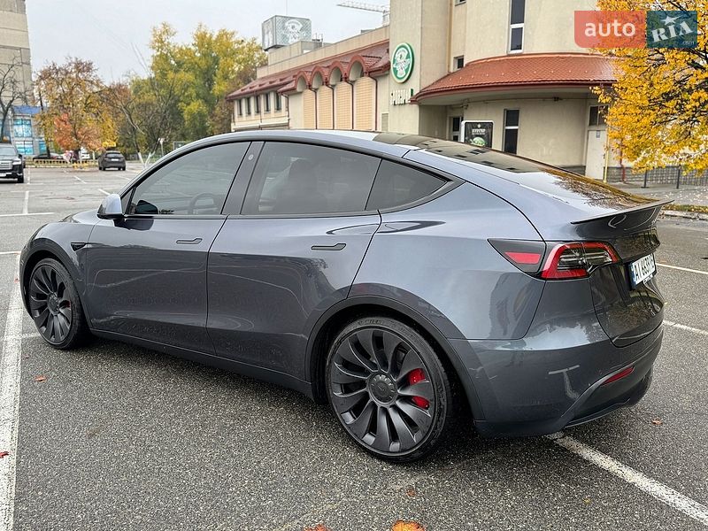 Внедорожник / Кроссовер Tesla Model Y 2022 в Броварах