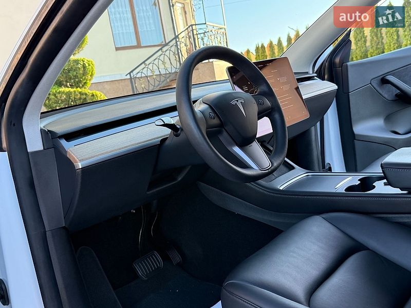 Внедорожник / Кроссовер Tesla Model Y 2021 в Дрогобыче
