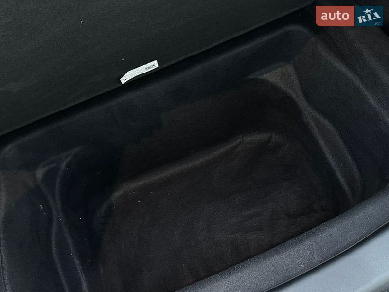 Позашляховик / Кросовер Tesla Model Y 2021 в Хусті