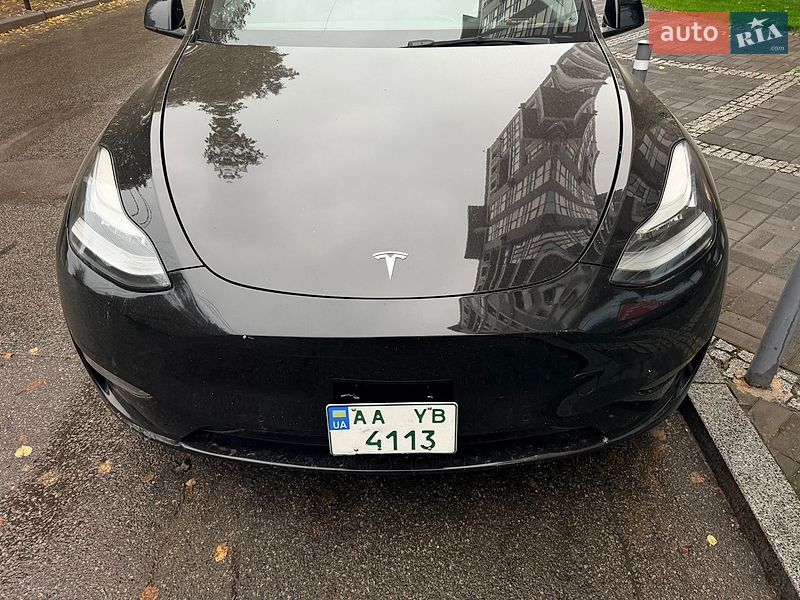 Позашляховик / Кросовер Tesla Model Y 2021 в Києві