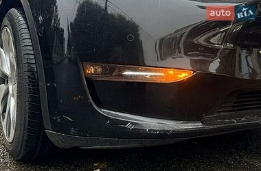 Позашляховик / Кросовер Tesla Model Y 2021 в Києві