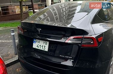 Позашляховик / Кросовер Tesla Model Y 2021 в Києві