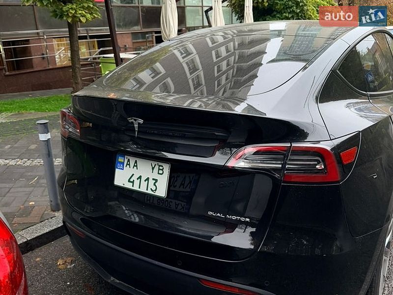 Позашляховик / Кросовер Tesla Model Y 2021 в Києві