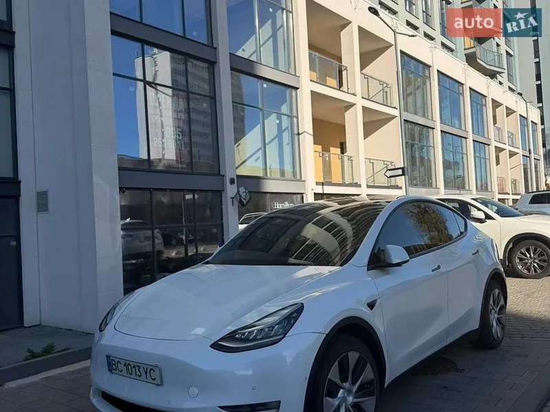 Tesla Model Y