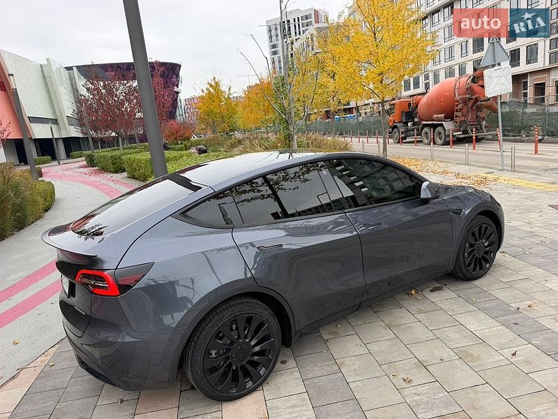 Позашляховик / Кросовер Tesla Model Y 2022 в Києві