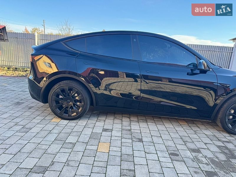 Внедорожник / Кроссовер Tesla Model Y 2022 в Дрогобыче