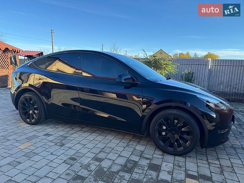 Внедорожник / Кроссовер Tesla Model Y 2022 в Дрогобыче