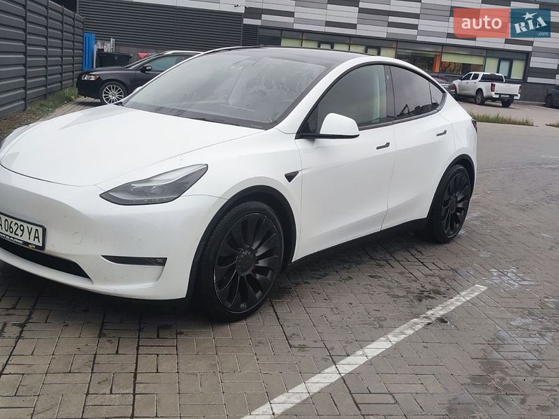Tesla Model Y 2021