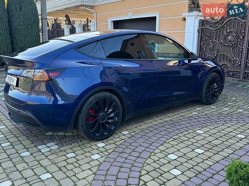 Позашляховик / Кросовер Tesla Model Y 2022 в Харкові