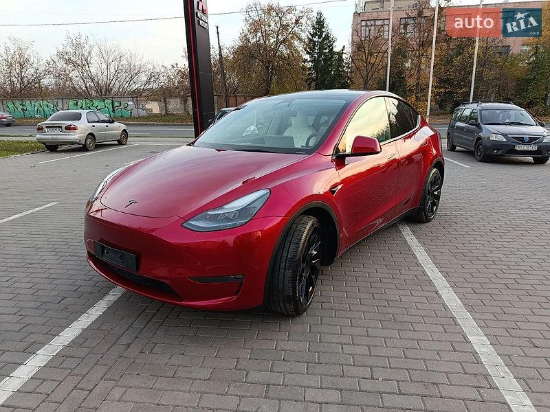 Внедорожник / Кроссовер Tesla Model Y 2024 в Харькове