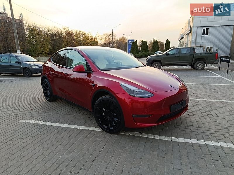 Внедорожник / Кроссовер Tesla Model Y 2024 в Харькове