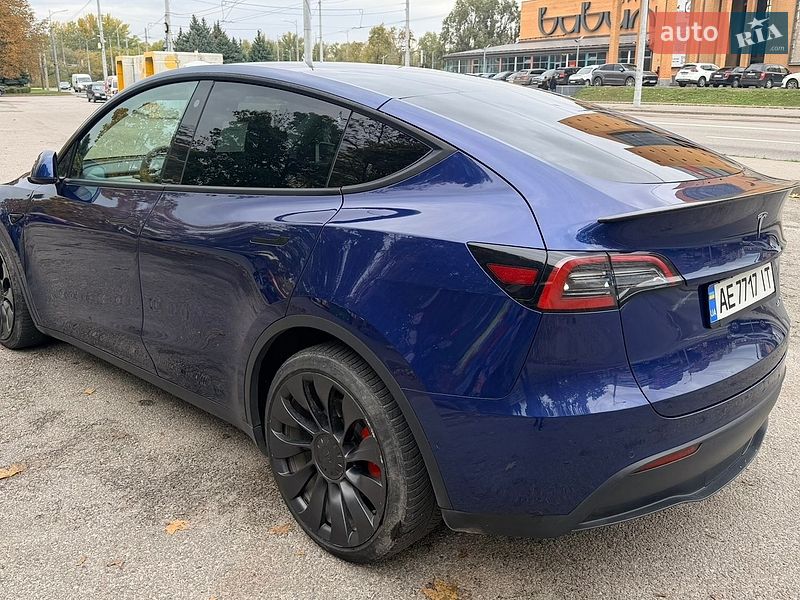 Позашляховик / Кросовер Tesla Model Y 2022 в Дніпрі