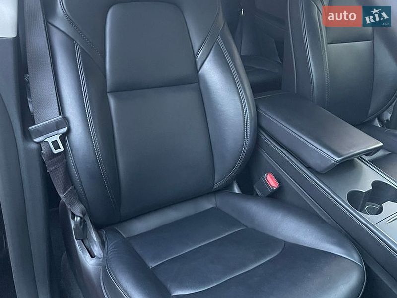 Позашляховик / Кросовер Tesla Model Y 2022 в Києві