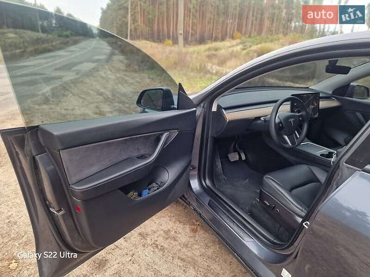 Внедорожник / Кроссовер Tesla Model Y 2021 в Львове