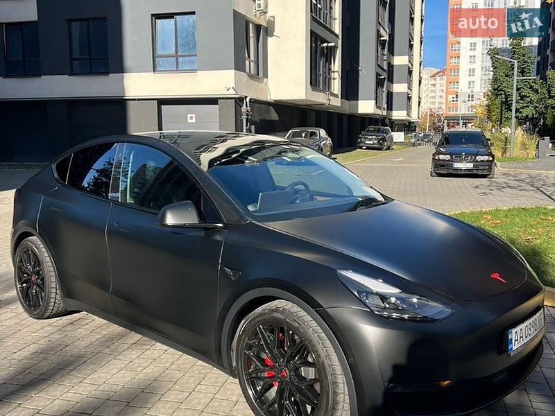 Tesla Model Y 2021