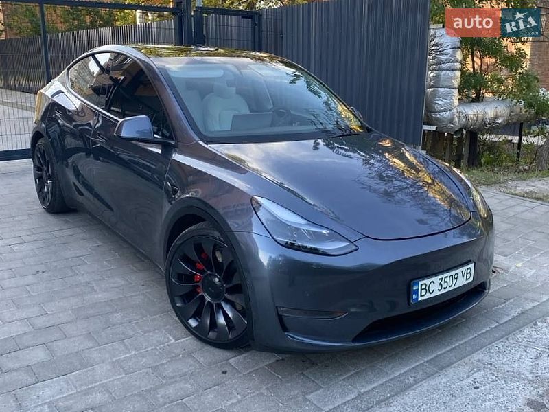 Позашляховик / Кросовер Tesla Model Y 2022 в Дніпрі