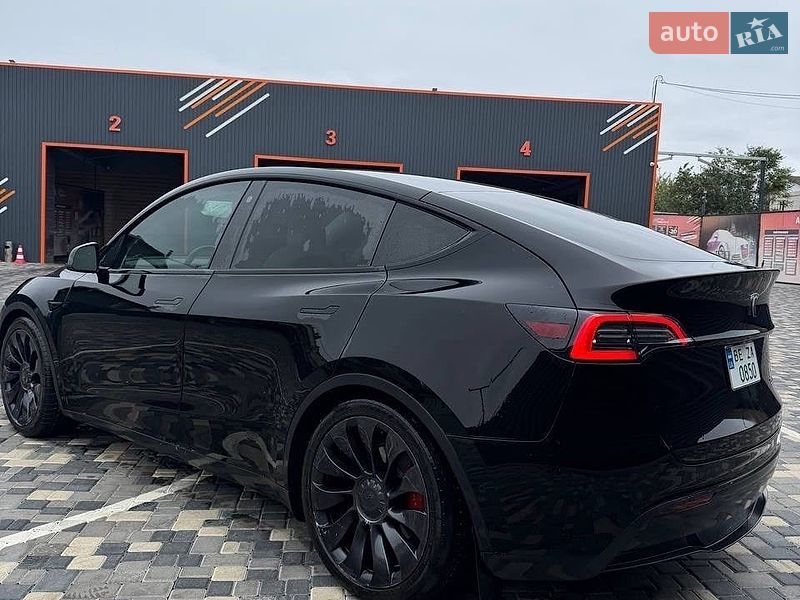 Позашляховик / Кросовер Tesla Model Y 2022 в Миколаєві