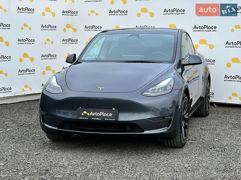 Tesla Model Y 2023