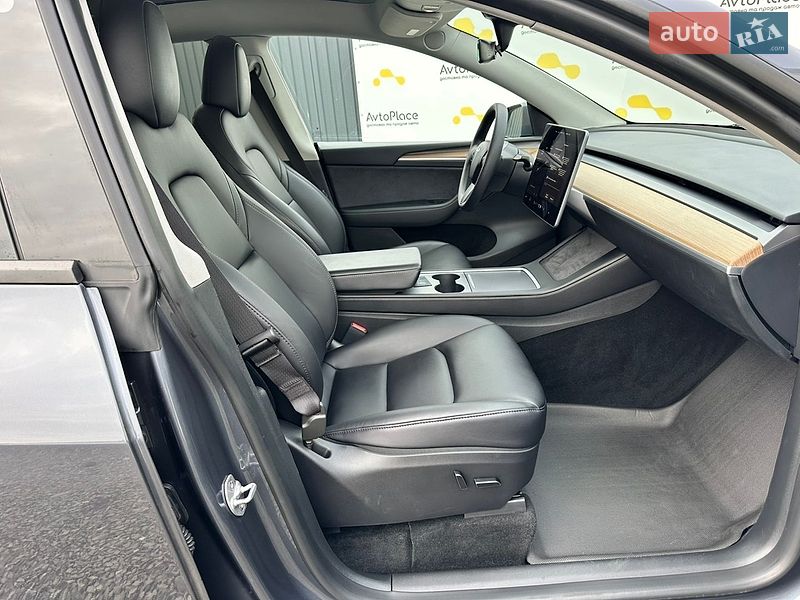 Внедорожник / Кроссовер Tesla Model Y 2023 в Луцке