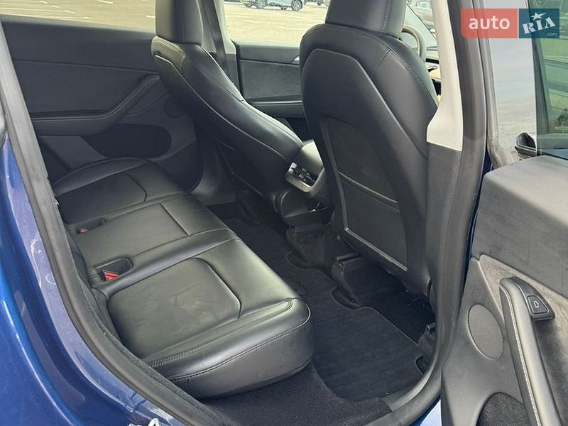 Позашляховик / Кросовер Tesla Model Y 2023 в Києві