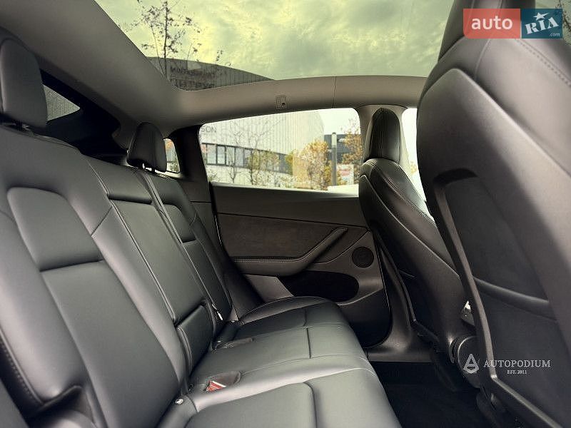 Позашляховик / Кросовер Tesla Model Y 2022 в Києві