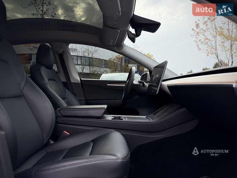 Позашляховик / Кросовер Tesla Model Y 2022 в Києві