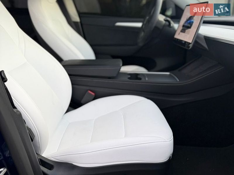 Позашляховик / Кросовер Tesla Model Y 2023 в Самборі