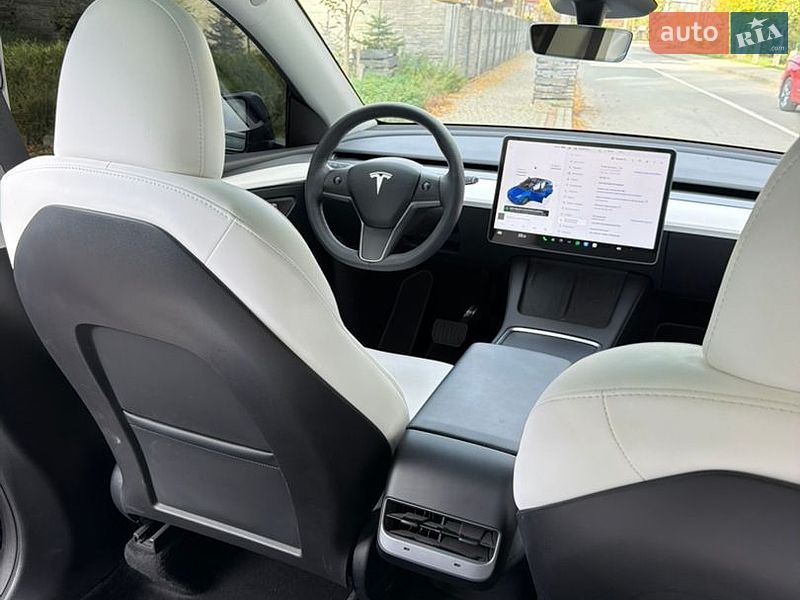 Позашляховик / Кросовер Tesla Model Y 2023 в Самборі