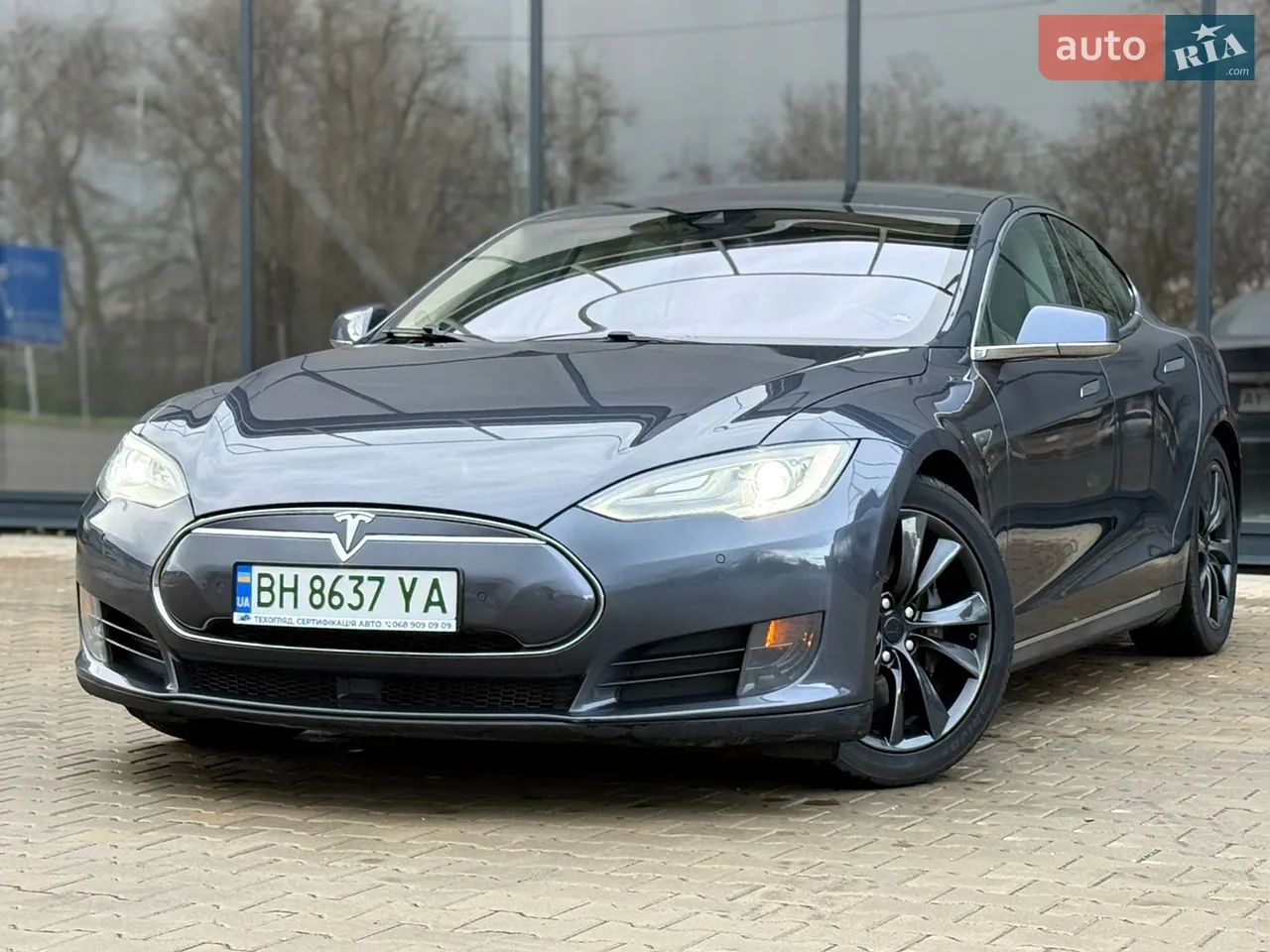 2015 Tesla Model S - мініатюра 23